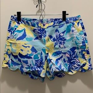 Side zip shorts